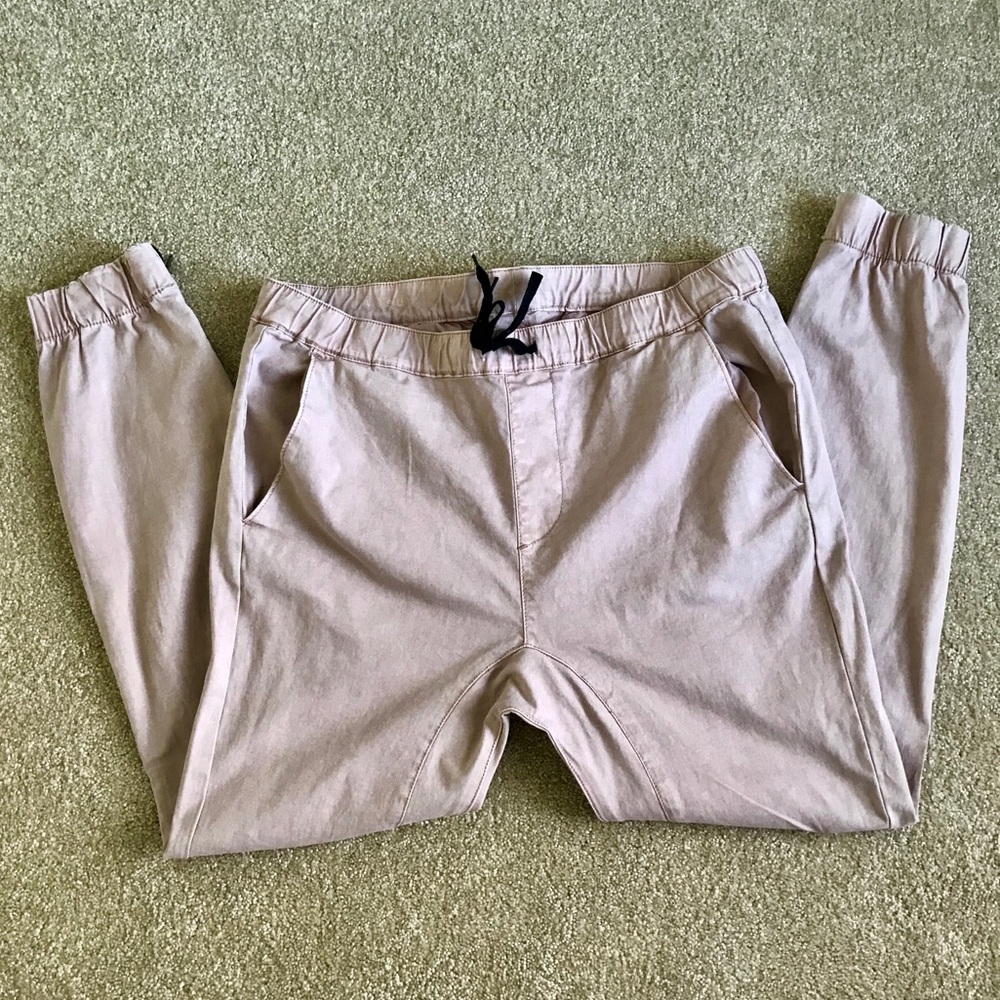 PACSUN Men’s khaki distressed joggers